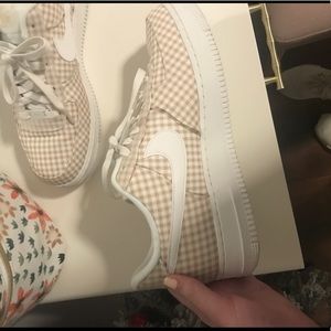 air force 1 gingham beige